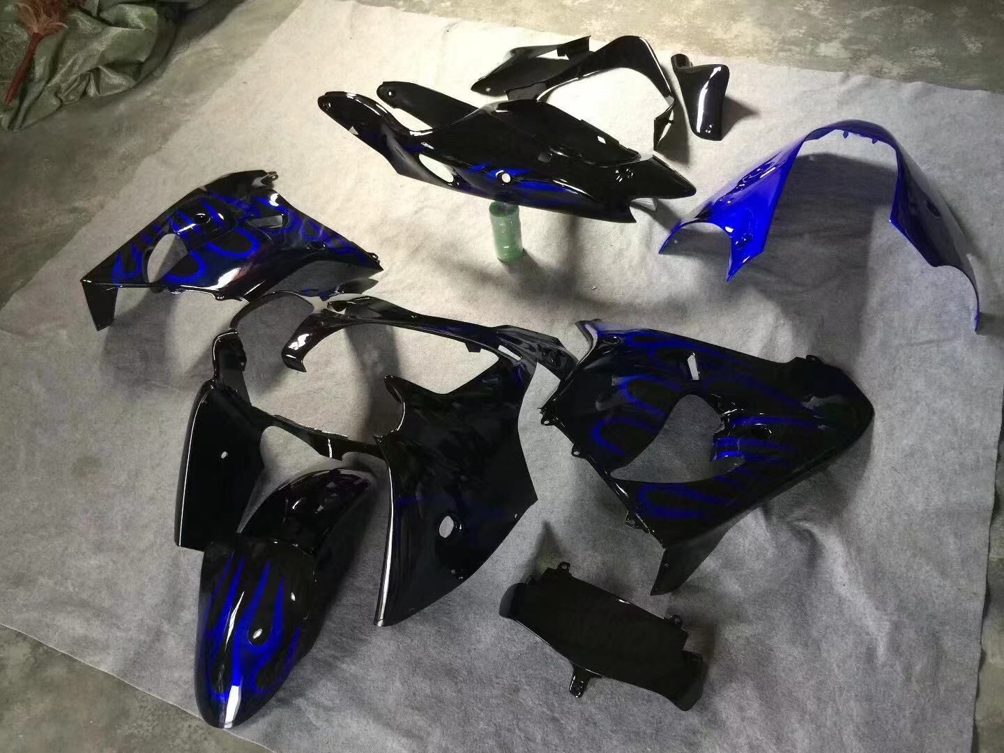 Fairings For Kawasaki ZX9R 2000-2001 Glossy black & Blue flame