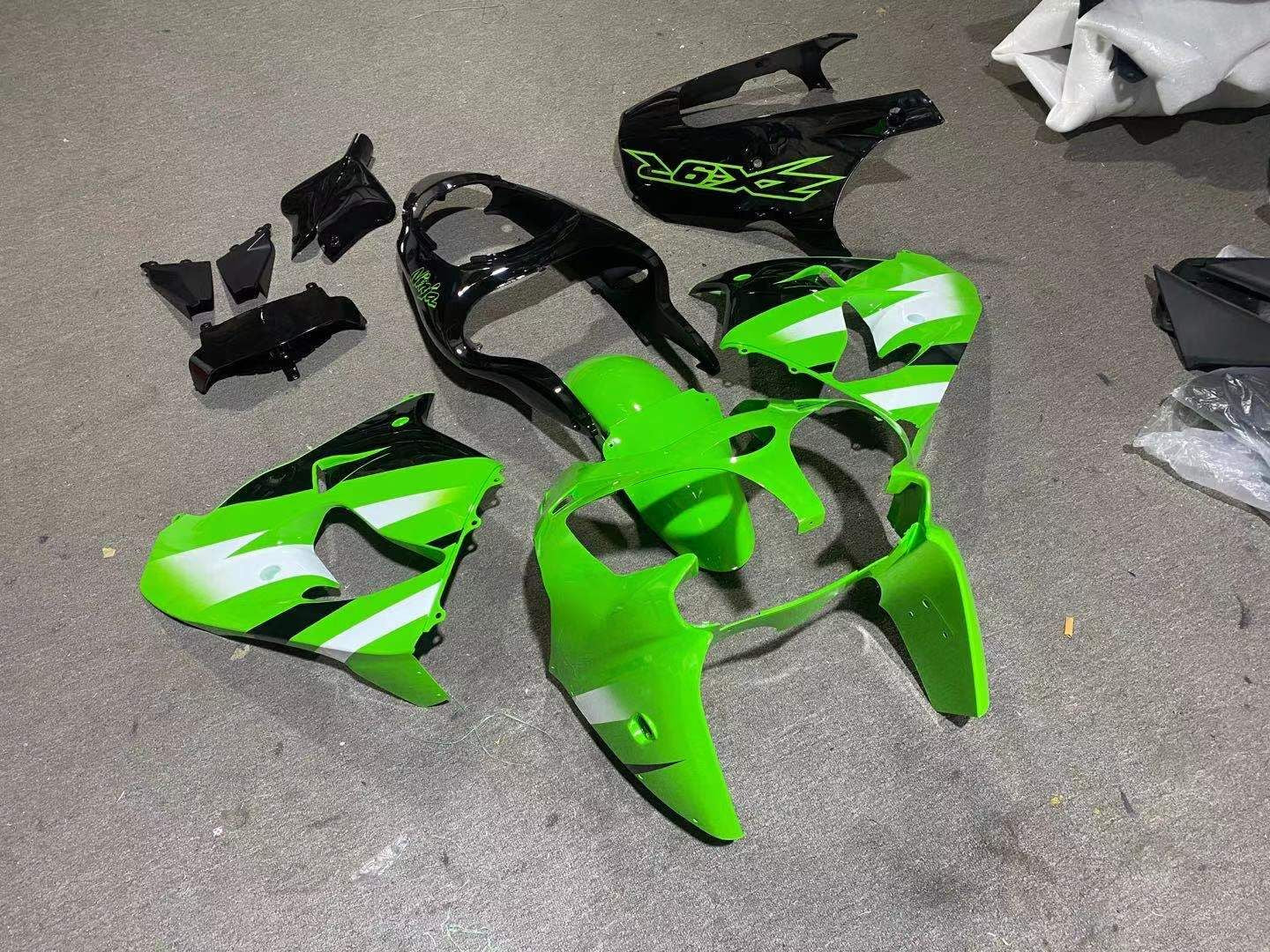 Fairings For Kawasaki ZX9R 2000-2001 Green & Glossy black