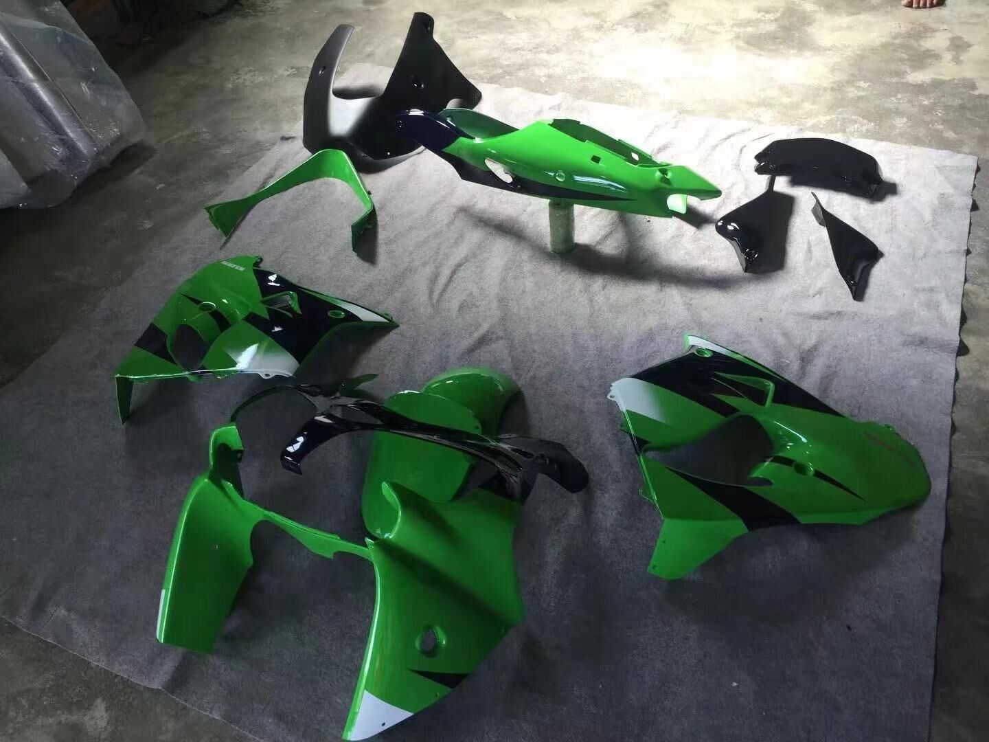 Fairings For Kawasaki ZX9R 2000-2001 Green & Matte black & Ink blue
