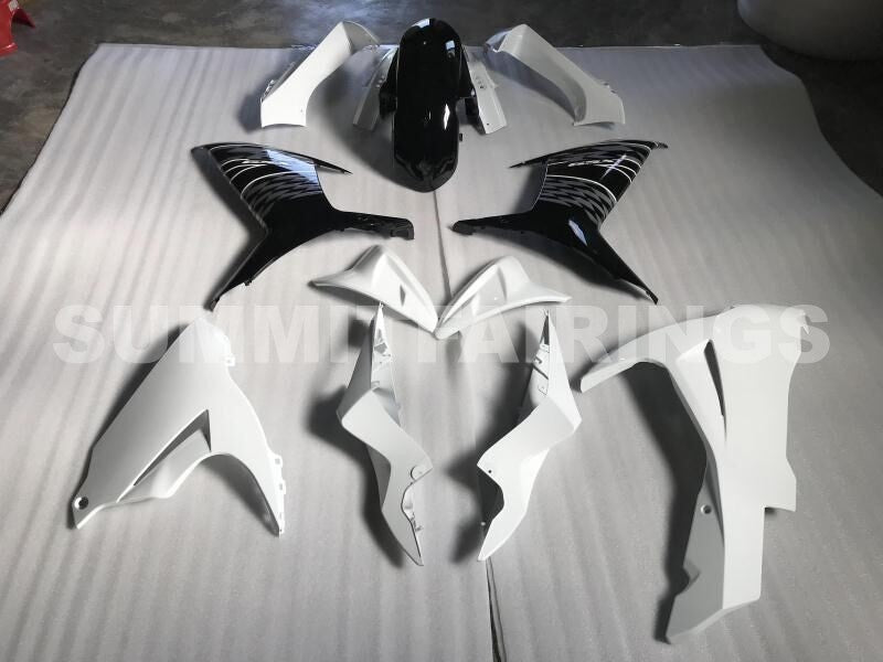 Fairings For Suzuki GSX-R600 / 750, 2011-2021 - Pearl White & Black
