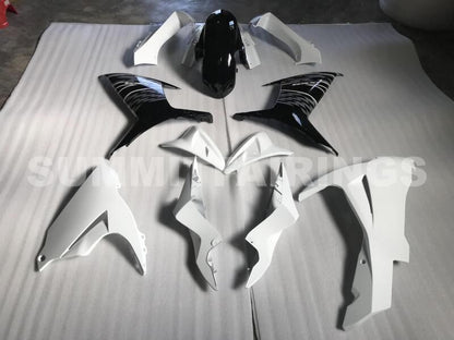Fairings For Suzuki GSX-R600 / 750, 2011-2021 - Pearl White & Black