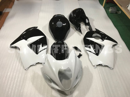 Fairings For Suzuki GSX1300R Hayabusa (1996-2007) Black White