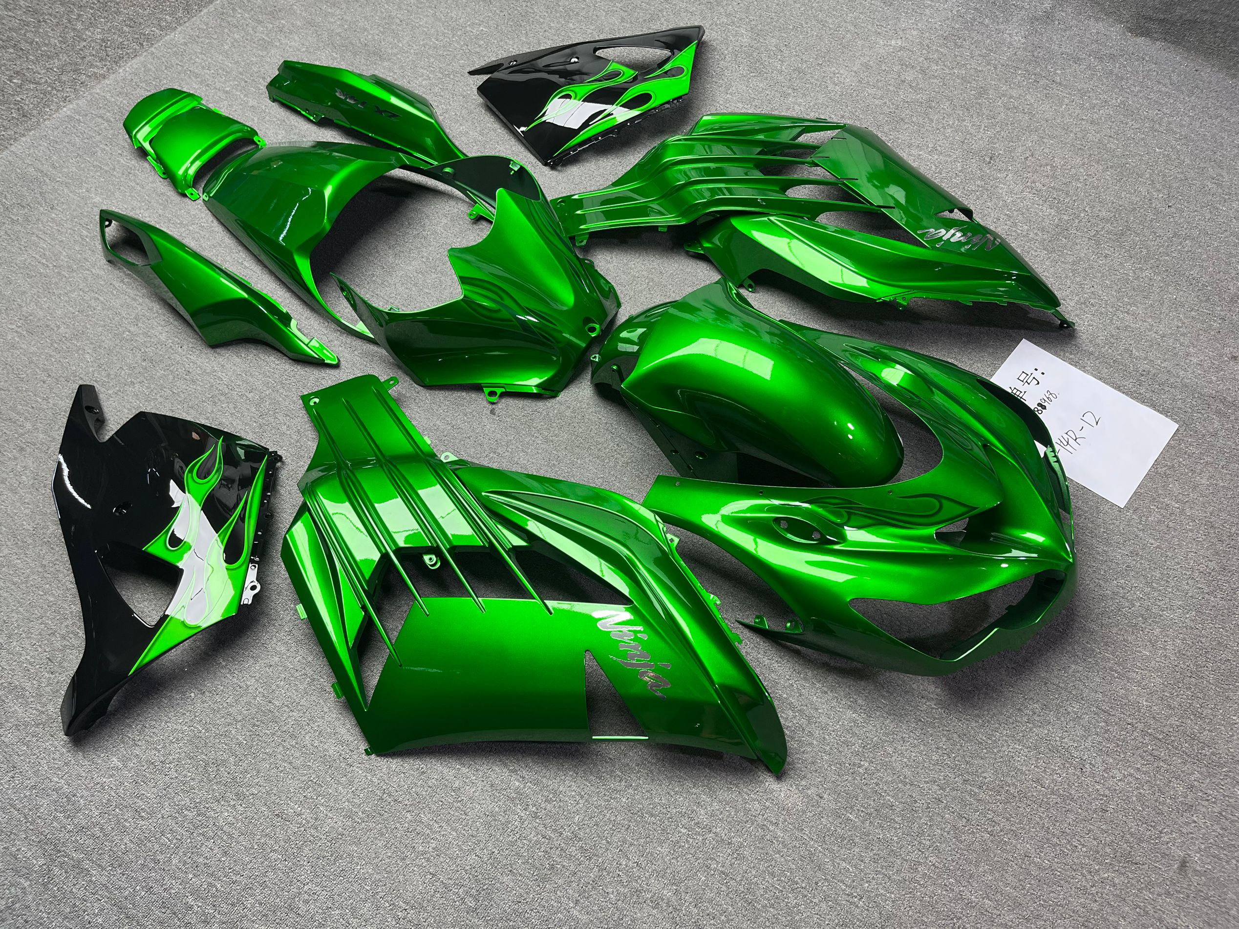 ブリ-フイング Fairings For Plastics Kawasaki ZX14R Ninja Green Flame (2012-2021