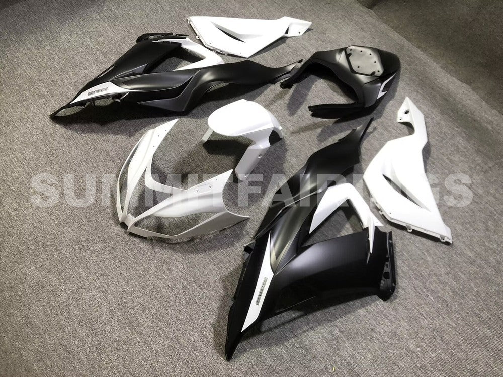 Fairings For Plastics Kawasaki ZX6R 636 White Ninja (2013-2018)
