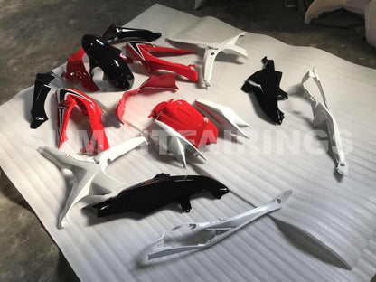 Fairings For Suzuki GSXR 600 750 Red White Black GSXR (2008-2009-2010)